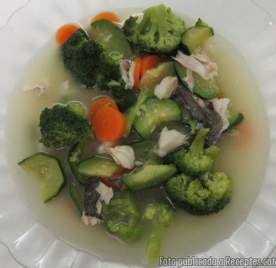 Recepta de cuina de Sopa ràpida de verdures, hortalisses i lluç