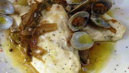 Recepta de cuina de Suquet d'orada amb carxofes i cloïsses