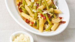 Recepta de cuina de Pasta amb mongeta verda picant