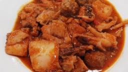 Recepta de cuina de Sípia amb mandonguilles