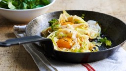 Recepta de cuina de Nius de fideus amb col rissada i ou