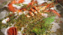 Recepta de cuina de Llamàntol bullit amb salsa de romesco amb toc de mostassa