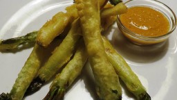 Recepta de cuina de Calçots arrebossats amb la seva salsa