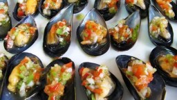 Recepta de cuina de Musclos amb vinagreta d’hortalisses
