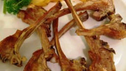 Recepta de cuina de Costelletes de cabrit a la planxa