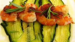 Recepta de cuina de Carpacció de carbassó amb llagostins i alfàbrega