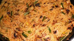Recepta de cuina de Fideus amb espàrrecs de marge i xaminyons