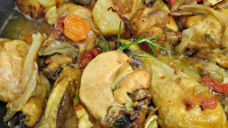 Recepta de cuina de Pollastre a la cassola amb girgoles i herbes aromàtiques