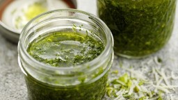 Recepta de cuina de Pesto de fulles de fonoll
