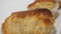Recepta de cuina de Magdalenes de poma, panses i avellanes