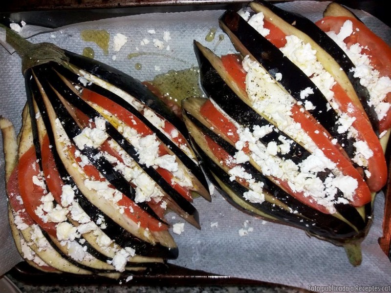Albergínies amb tomàquet i mozzarella