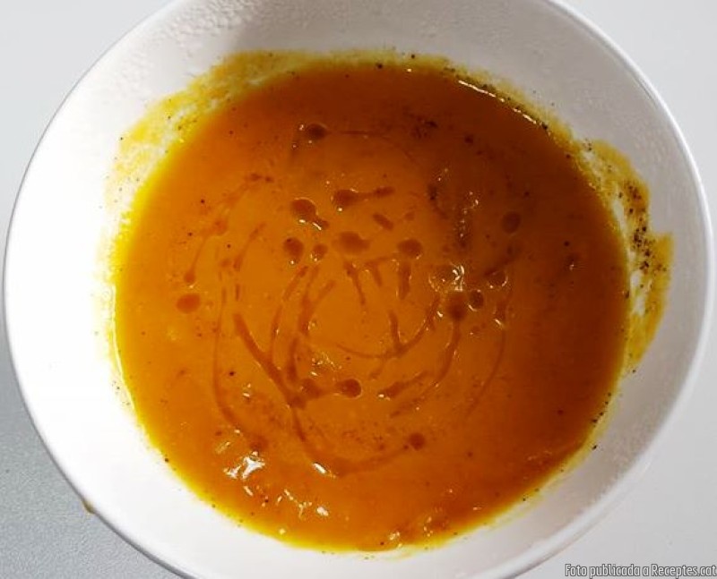 Sopa de carbassa i ceba confitada