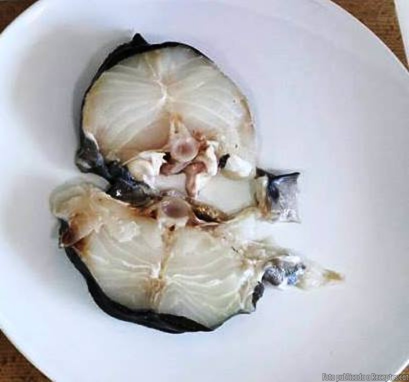 Rodanxes de bacallà skrei a la planxa amb tomàquet raf