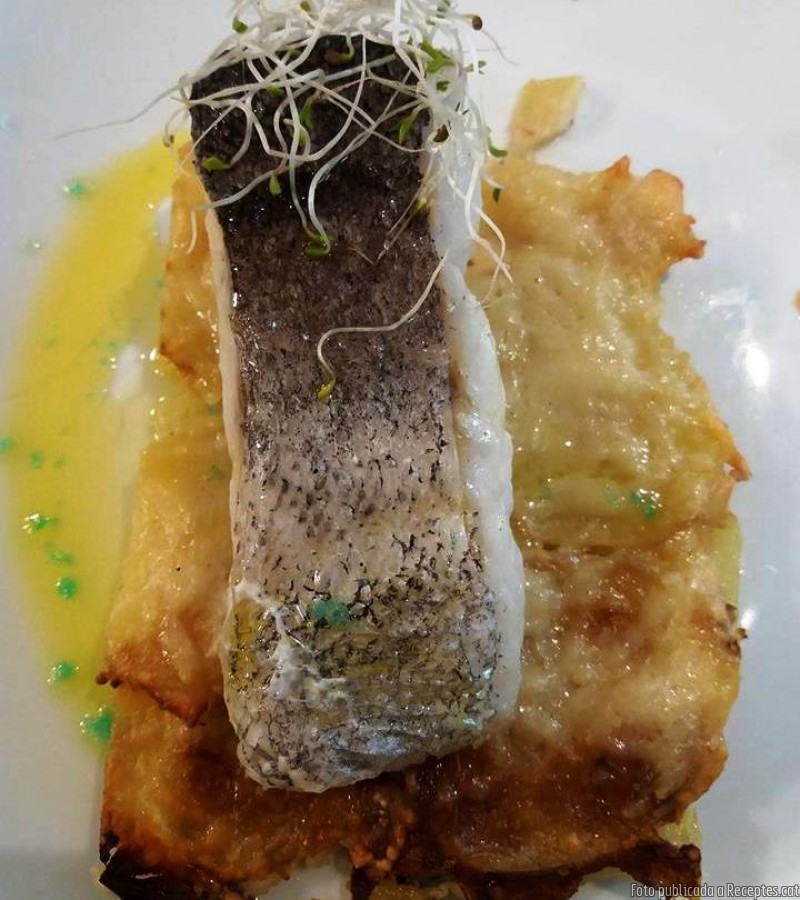 Lluç amb gratinat de patates
