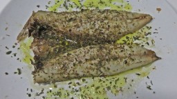 Recepta de cuina de Verat fresc al microones amb espècies i herbes aromàtiques