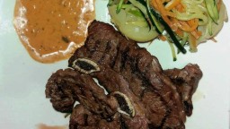 Recepta de cuina de Xurrasco a la planxa amb salsa ximixurri