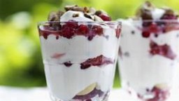 Recepta de cuina de Postres amb baies del bosc