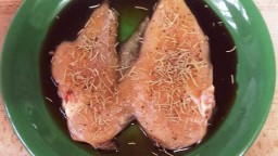 Recepta de cuina de Pit de pollastre a la soja i romaní