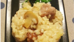 Recepta de cuina de Risotto de bolets amb boletes de salsitxa