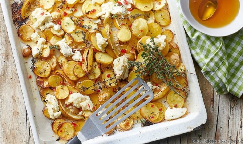 Patates al forn amb ricota i mel