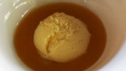 Recepta de cuina de Sopa de nectarines amb gelat de vainilla