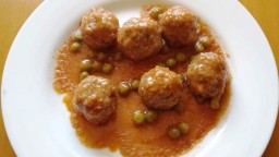 Recepta de cuina de Mandonguilles amb salsa de tomàquet