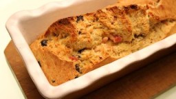 Recepta de cuina de Cake salat de bacon i olives