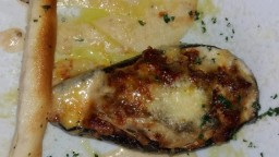 Recepta de cuina de Albergínies farcides de carn Bolonyesa i gratinades al forn