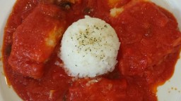 Recepta de cuina de Bacallà amb tomàquet i arròs blanc