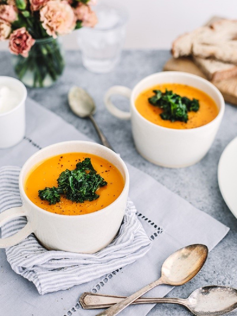 Sopa de pastanaga, anís i iogurt