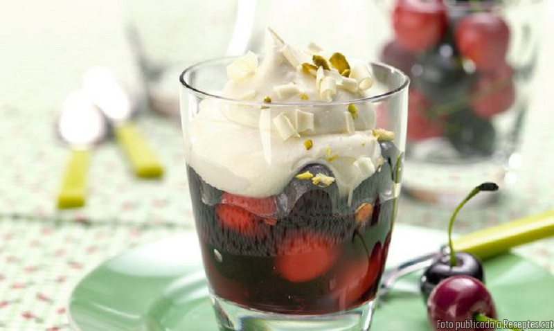 Compota de cirera amb crema de xocolata