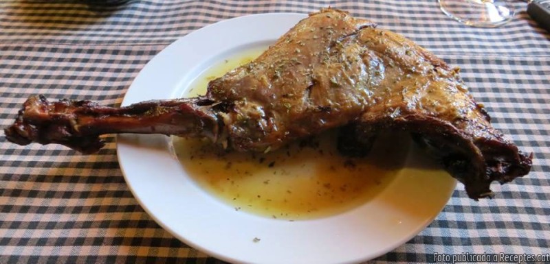 Cuixa de senglar petit al forn sense maceració i amb herbes