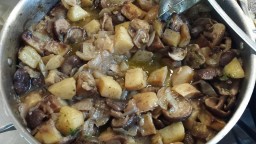 Recepta de cuina de Estofat de patates amb shiitake