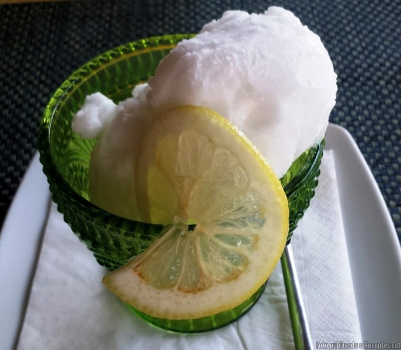 Sorbet de llimona casolà