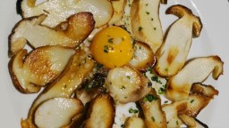 Recepta de cuina de Ceps amb rovell d'ou