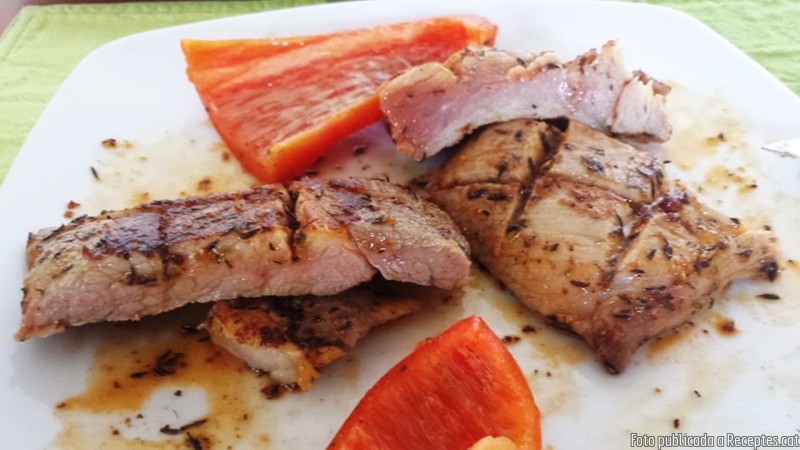 Ploma de porc en adob a la planxa