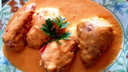 Recepta de cuina de Pebrots del piquillo farcits de gambetes