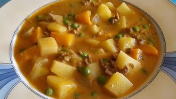 Recepta de cuina de Cassola de carn picada amb verdures, a l'estil de l'àvia