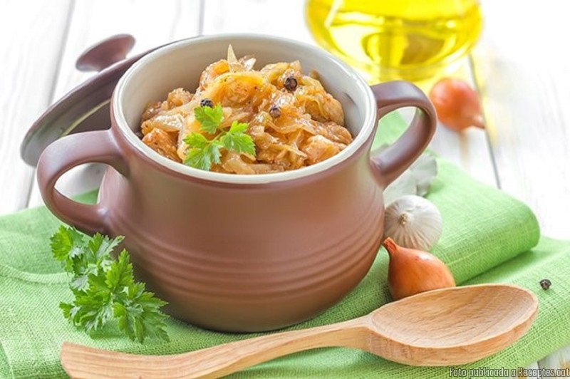 Olla de col amb carn de xai