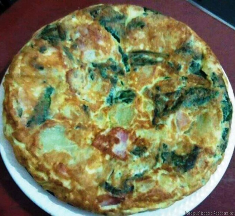 Truita d’espinacs, patata i cansalada viada