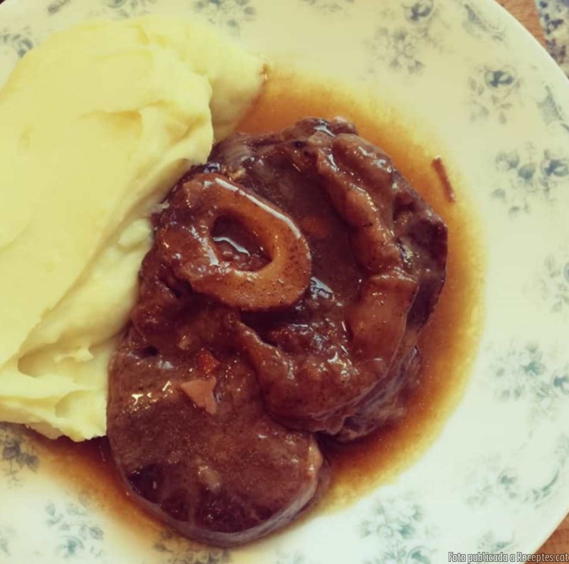Ossobuco amb puré de patata