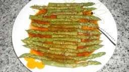 Recepta de cuina de Espàrrecs verds amb vinagreta de nyora