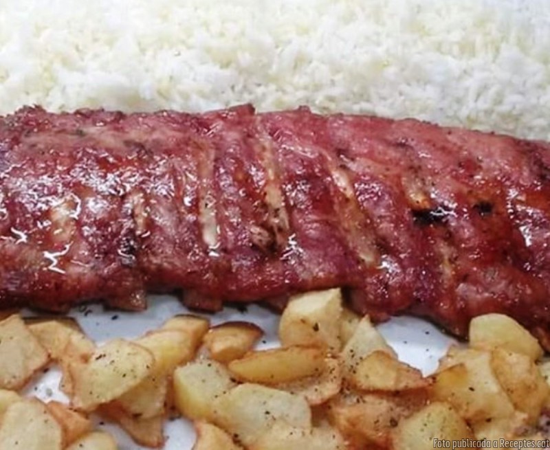 Costellam de porc amb patates i arròs blanc