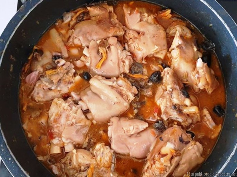 Peus de porc amb bolets