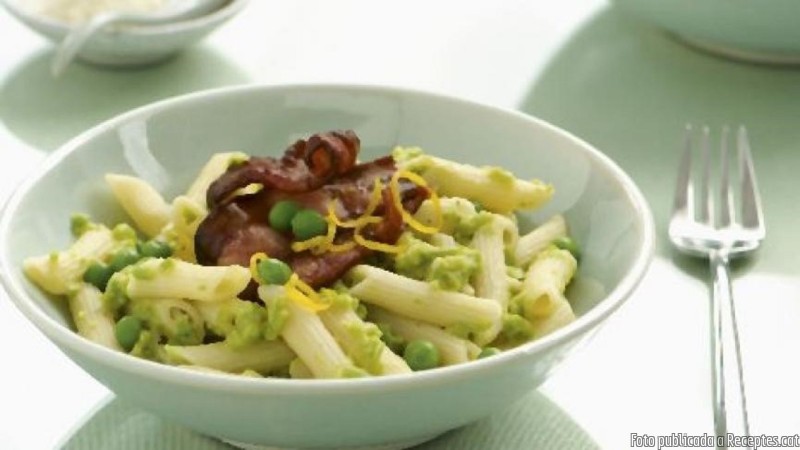 Pasta amb cansalada fumada