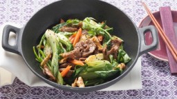 Recepta de cuina de Pak Choi amb vedella adobada