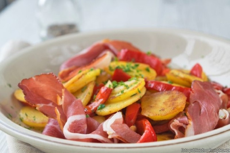 Cassola de patates a l'espanyola