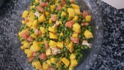 Plat fred de pèsols i gambes
