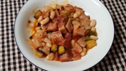 Recepta de cuina de Cap-i-pota de vedella amb samfaina i mongetes del ganxet