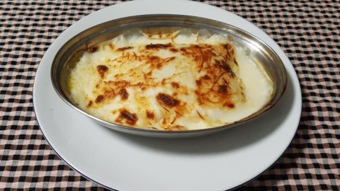 Lasanya de samfaina i botifarra negra